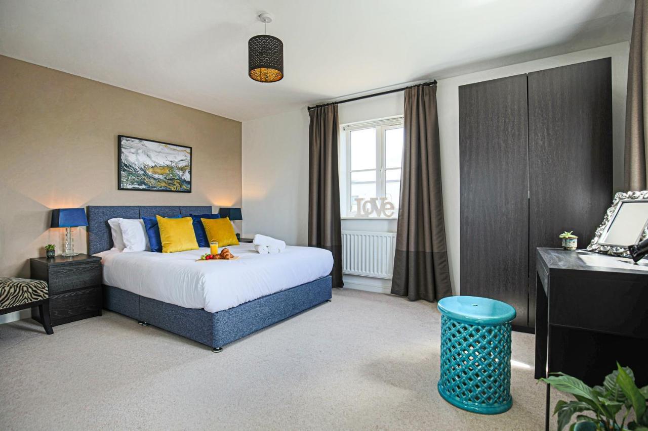 Premium 4 Large Double Bed Townhouse In Bicester, Next To Village * Bicester