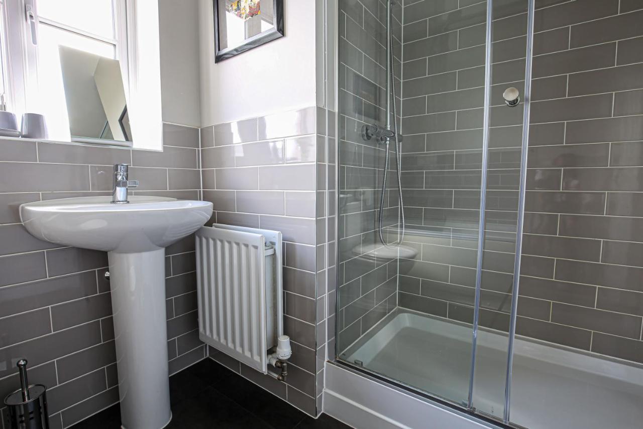 Holiday home Premium 4 Large Double Bed Townhouse In Bicester, Next To Village Bicester